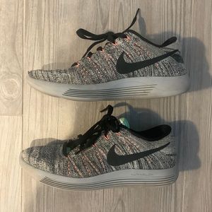 Nike Lunarepic Flyknit Womens Sneaker